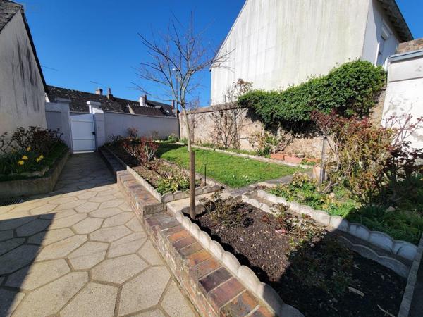 Maison à vendre à Châteaudun dans l'Eure-et-Loir (28200), ref : RCS/754