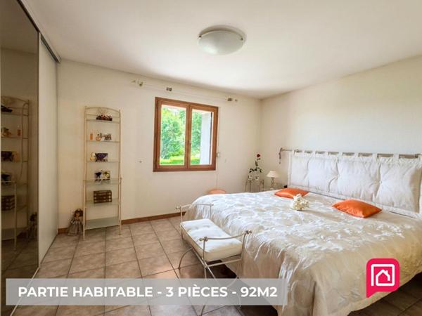Ferme Gessienne de Caractère 200 m² (10 pièces) + Grange - Collonges (01550) / Proche Genève
