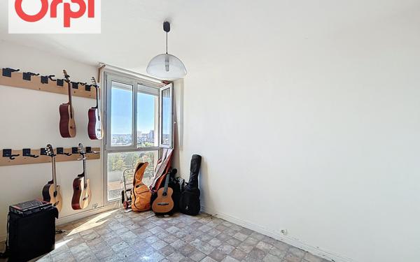Appartement à vendre    3 pièces • 55,99 m2 Thiais