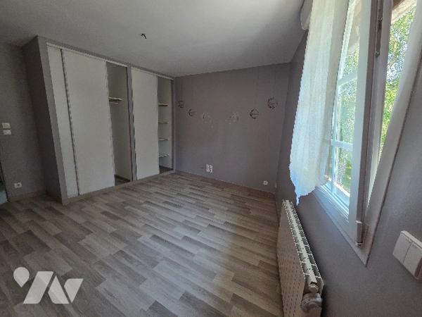 A 11kms de Lillebonne, maison en colombages d'~151m², sur environ 600m² de terrain, 4 chambres.