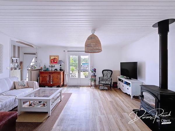 Maison 2 chambres sur 487 m² de terrain