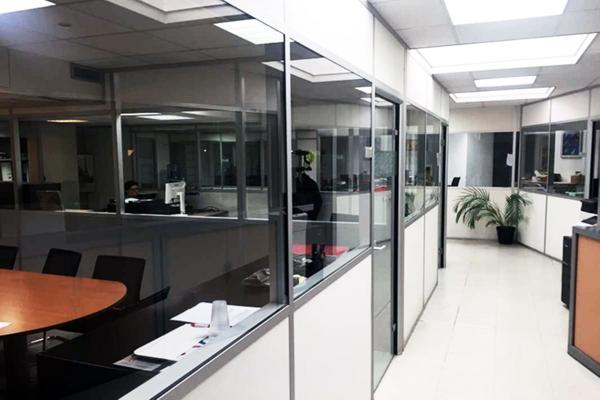 A vendre, proche gare et Domaine de St Cloud, les bureaux de la Colline