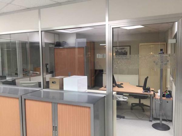 A vendre, proche gare et Domaine de St Cloud, les bureaux de la Colline