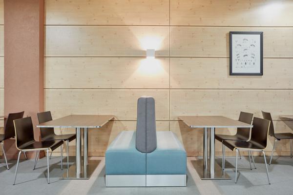 A vendre, proche gare et Domaine de St Cloud, les bureaux de la Colline