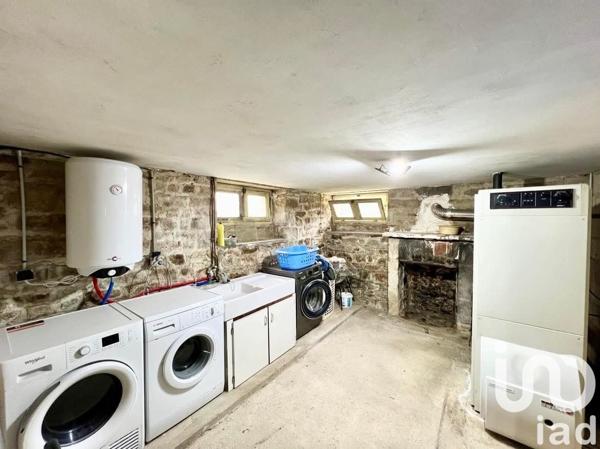 Maison traditionnelle 7 pièces de 140 m² à PLESSALA (22330)