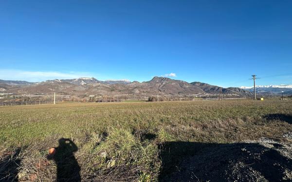 Terrain à vendre    Curbans