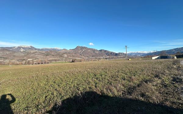 Terrain à vendre    Curbans