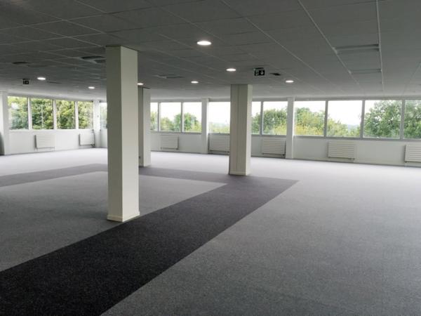 Bureaux à louer à Cergy campus de 50 hectares et nombreux services sur site