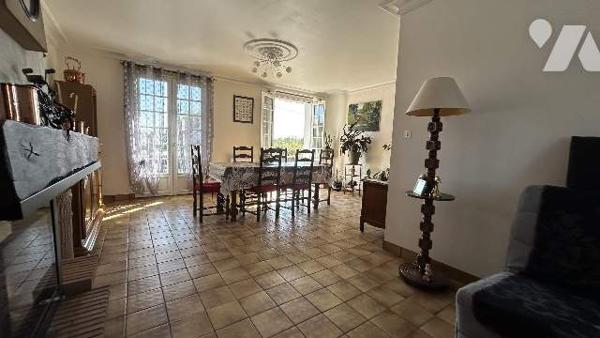 MAISON SUR SOUS SOL, 2 CHAMBRES, TERRAIN