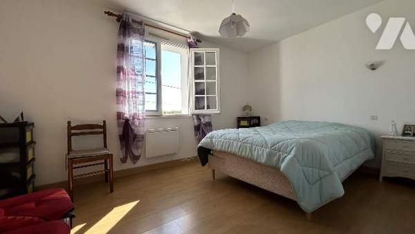 MAISON SUR SOUS SOL, 2 CHAMBRES, TERRAIN