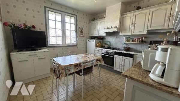 MAISON SUR SOUS SOL, 2 CHAMBRES, TERRAIN