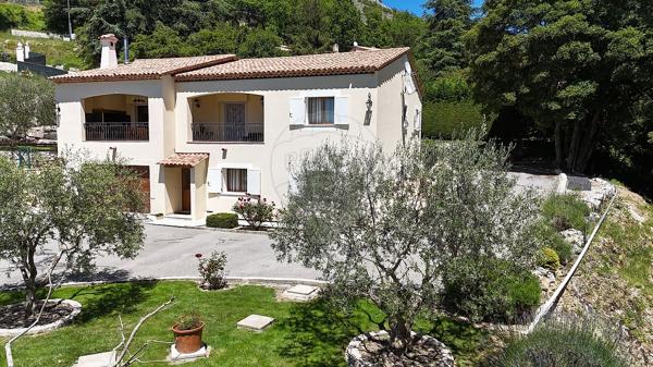 Maison 3 chambre(s) à vendre - Coursegoules, Alpes-Maritimes - 06