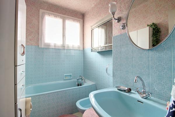 APPARTEMENT RUEIL-MALMAISON BORD DE SEINE 3 PIECES 2 CHAMBRES DERNIER ETAGE BALCON EXPOSITION SUD A RENOVER