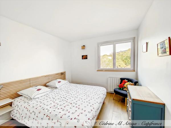 Appartement à vendre, 4 pièces, 66m2 au 2ème étage avec ascenseur, cave et local à vélo