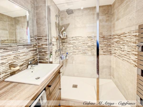 Appartement à vendre, 4 pièces, 66m2 au 2ème étage avec ascenseur, cave et local à vélo