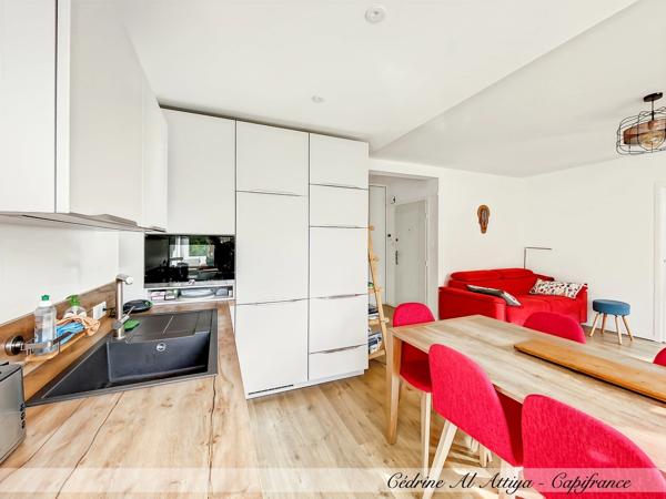 Appartement à vendre, 4 pièces, 66m2 au 2ème étage avec ascenseur, cave et local à vélo