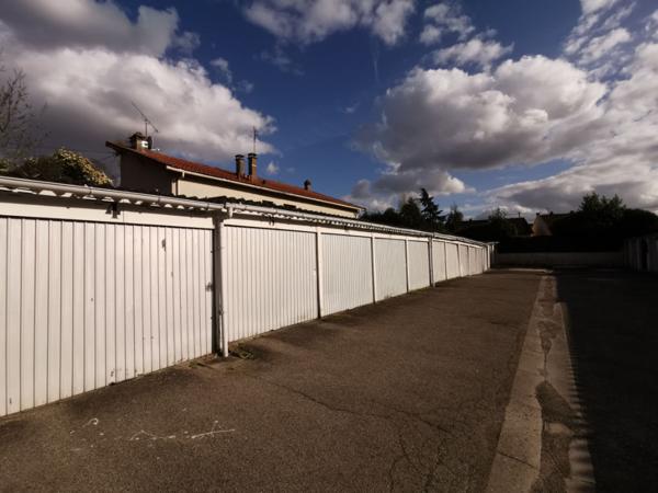 Parking / box Yerres