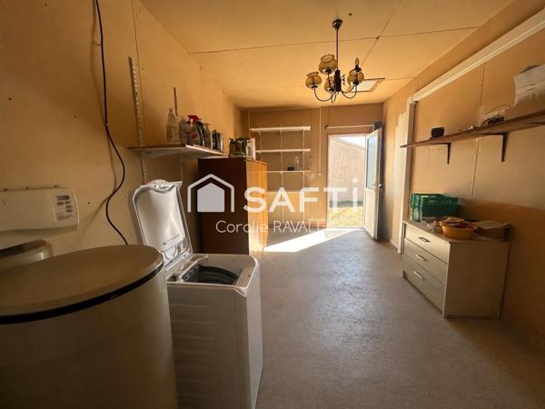 Maison de plain-pied avec terrain de 1000 m² à proximité d' Angoulême
