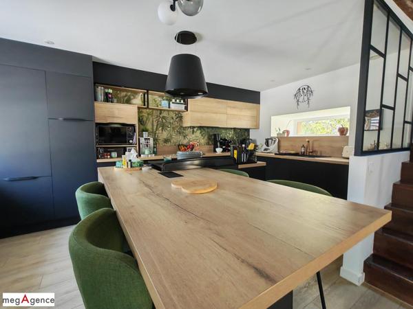 Maison à Combourg, 35270 - 6 pièces 147m²