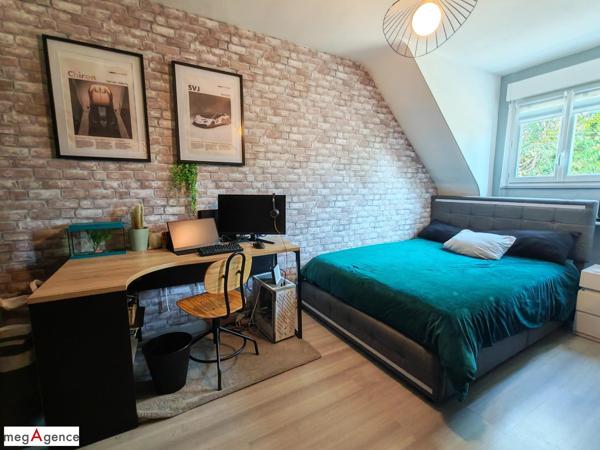 Maison à Combourg, 35270 - 6 pièces 147m²