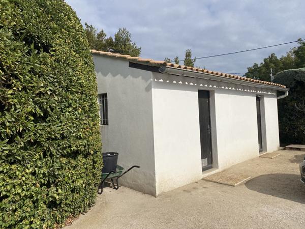 Propriete
                                                                                                                                                                                                                                                                                                                        5 pièce(s)                                                                                                                                                                                                          4 chambre(s)                                                                                                                                                                                                          195  m²