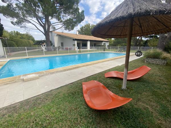 Propriete
                                                                                                                                                                                                                                                                                                                        5 pièce(s)                                                                                                                                                                                                          4 chambre(s)                                                                                                                                                                                                          195  m²