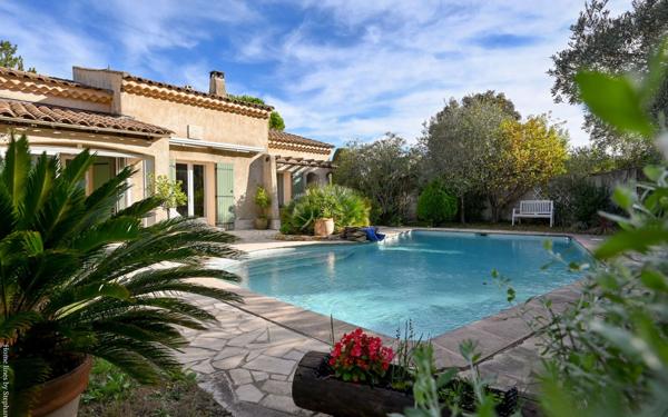 Maison à vendre    4 pièces •  Roquefort-la-Bédoule