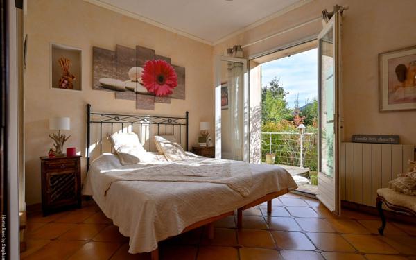 Maison à vendre    4 pièces •  Roquefort-la-Bédoule