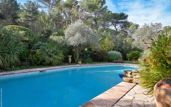 Maison à vendre    4 pièces •  Roquefort-la-Bédoule