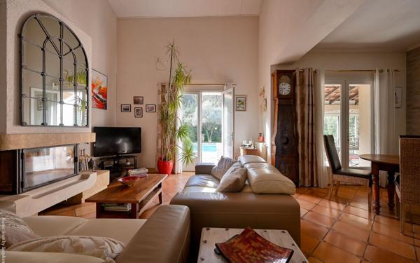 Maison à vendre    4 pièces •  Roquefort-la-Bédoule