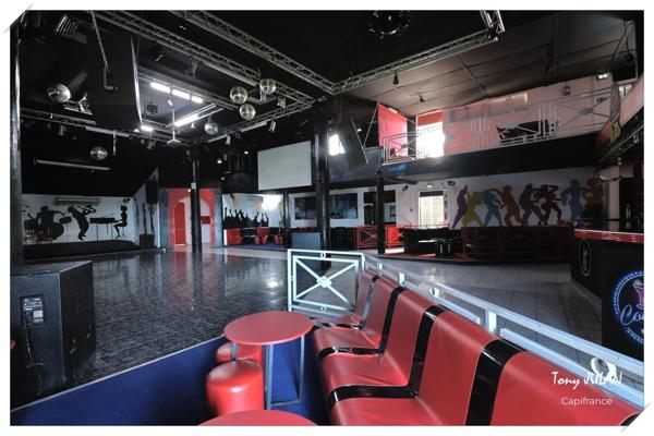 À VENDRE – ENSEMBLE DE BÂTIMENTS À FORT POTENTIEL COMMERCIAL - GOURBEYRE (971)