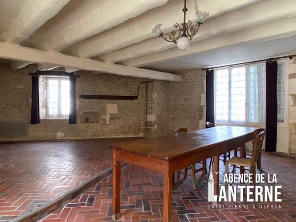 SAINT-GEORGES - CENTRE VILLE - MAISON de 344 m²