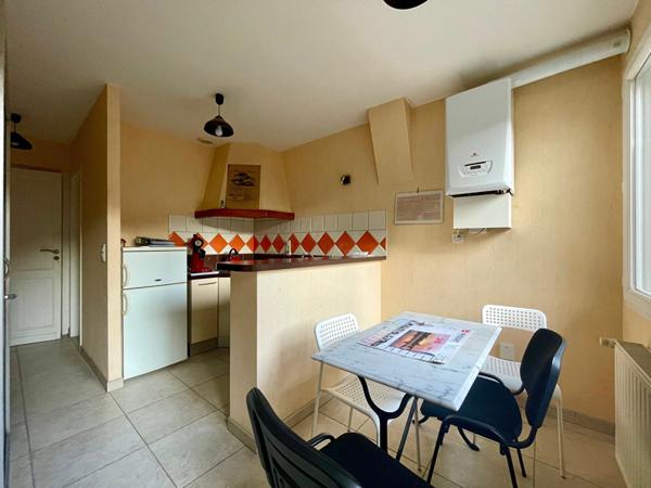 Centre-ville de Bergerac ? Local professionnel avec potentiel d'habitation.