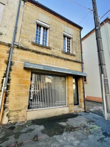 Centre-ville de Bergerac ? Local professionnel avec potentiel d'habitation.