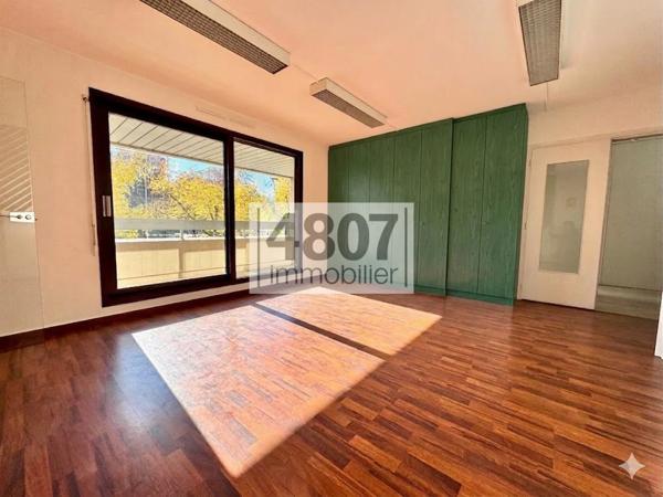 Bureau à louer à Annecy (74000)