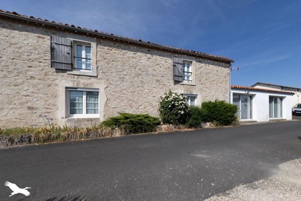 Maison 499 200 € La Roche-sur-Yon 7 p 230 m² DPE C