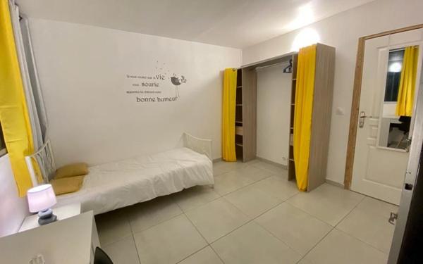 Appartement à vendre    4 pièces • 74,39 m2 Les Abymes