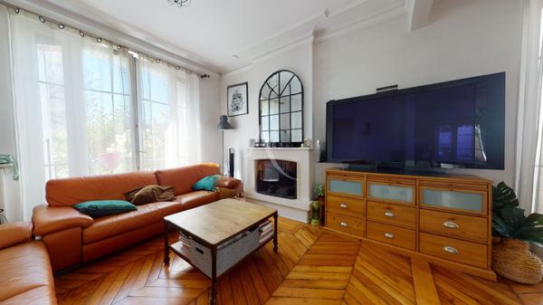 LE RAINCY, Ensemble immobilier 260 m2 centre ville