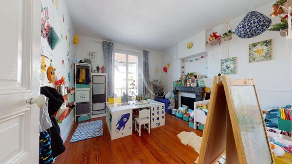 LE RAINCY, Ensemble immobilier 260 m2 centre ville