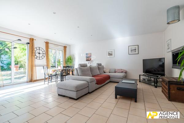 Maison Le Mesnil Le Roi 202 m2 1 180 000 € **  - Référence  4780