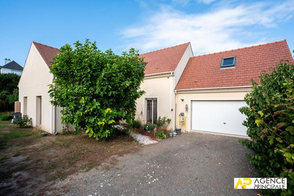 Maison Le Mesnil Le Roi 202 m2 1 180 000 € **  - Référence  4780