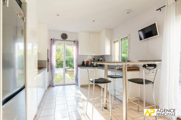 Maison Le Mesnil Le Roi 202 m2 1 180 000 € **  - Référence  4780