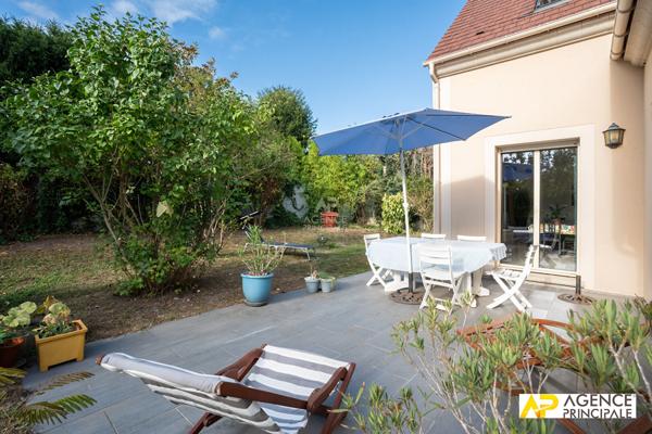 Maison Le Mesnil Le Roi 202 m2 1 180 000 € **  - Référence  4780