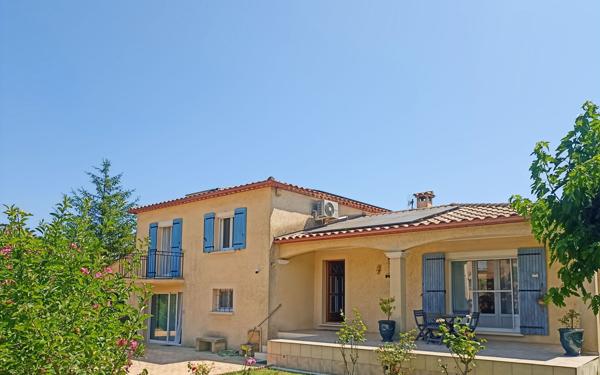 Maison à vendre    5 pièces •  Uzès