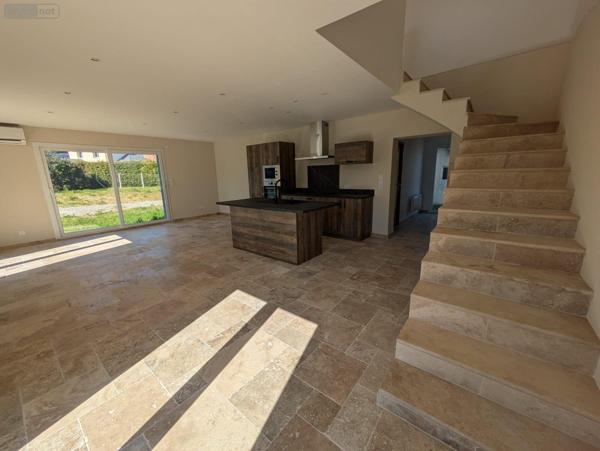 Maison à vendre à Changé dans la Sarthe (72560), ref : CHM63