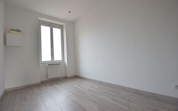 Appartement à vendre    3 pièces • 62,79 m2 Roanne