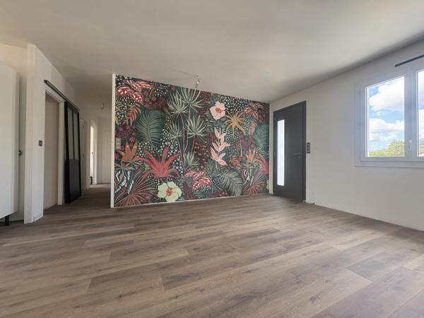 Maison  6 pièce(s)  5 chambre(s)  200 m²