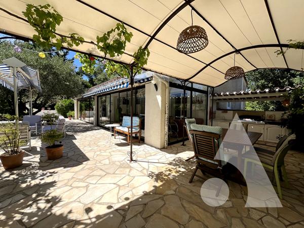 Maison 6 pièces 151.17 m2