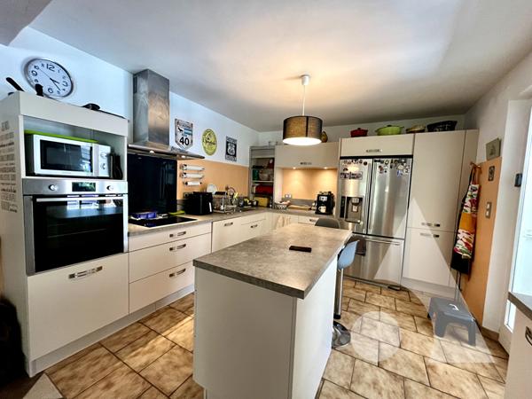 Maison 6 pièces 151.17 m2
