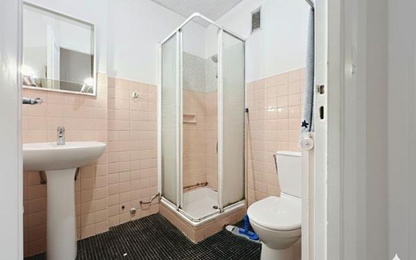 Appartement à vendre    1 pièce •  Mandelieu-la-Napoule